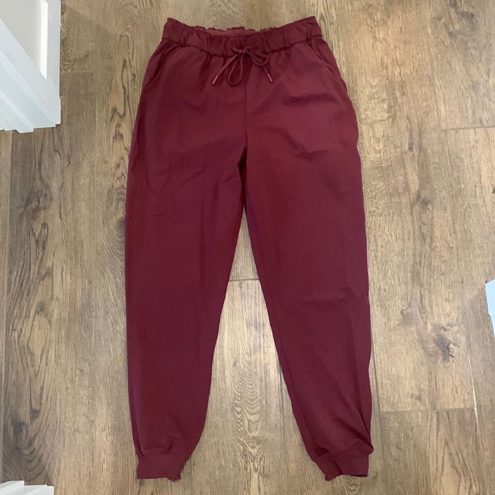 Lululemon stretch high rise jogger size 8